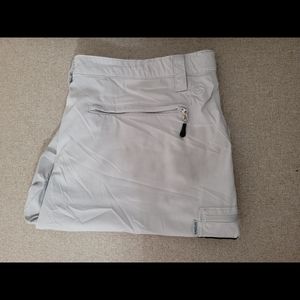 Magellan 2XL water repellant fish gear shorts with pockets white